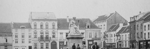 Place Bosch à Wavre en noir et blanc, début du 20è siècle