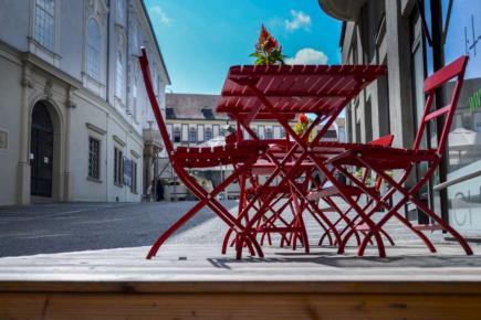 Table en terrasse