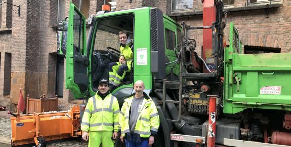 ouvriers camion déneigement