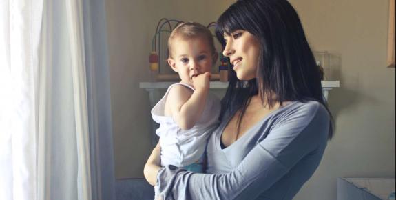 baby sitter - bébé - accueillante